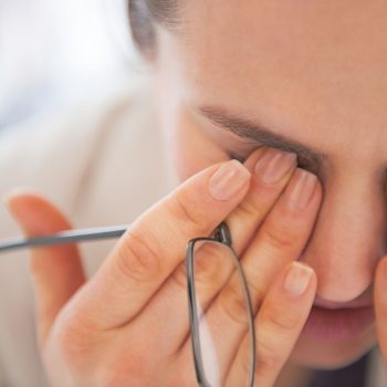 عوارض درمان نکردن خشکی چشم
