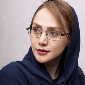 راهنمای انتخاب عینک های بزرگ برای استایلهای مختلف