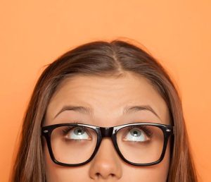 چه زمانی باید عینک نزدیک بین استفاده کنیم؟