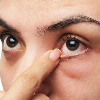 دیابت چگونه بر چشم تأثیر می‌گذارد؟