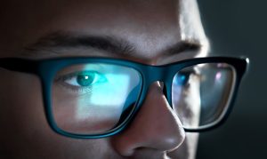 عینک‌های کامپیوتر (Computer Glasses / Blue Light Blocking Glasses)