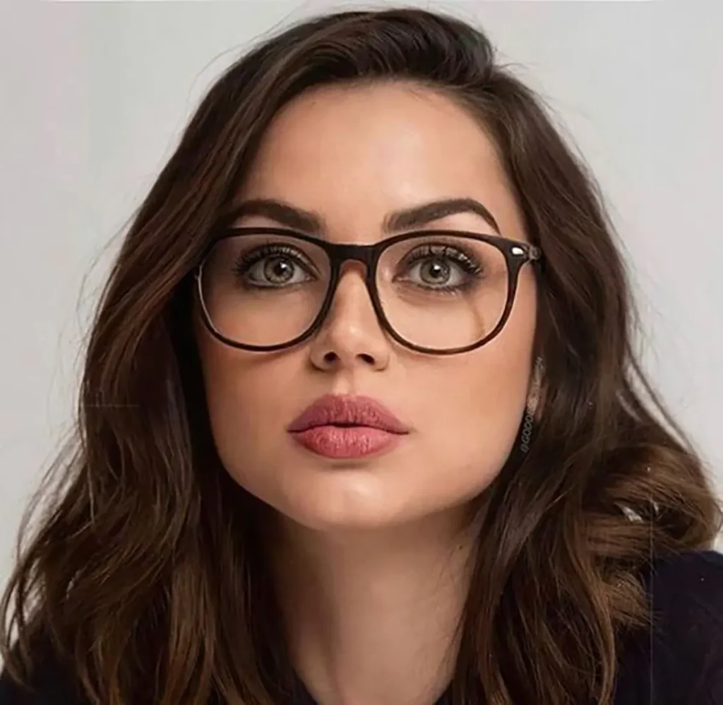 بررسی جدیدترین مدل‌های فریم عینک طبی در رشت | مناسب برای چهره‌های مختلف