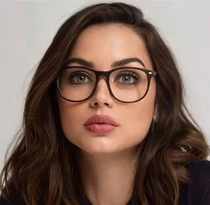 بررسی جدیدترین مدل‌های فریم عینک طبی در رشت | مناسب برای چهره‌های مختلف