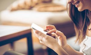خطر ابتلا به نزدیک بینی با استفاده مداوم از تلفن همراه