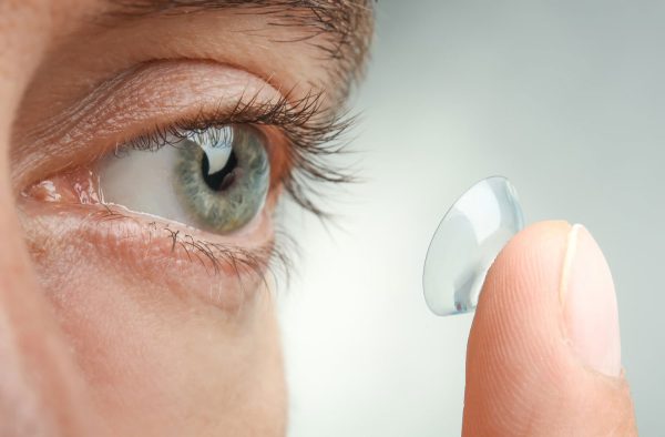 مقایسه لنز اسکلرال با لنز هیبریدی؟