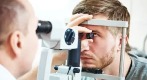 چطور یک مرکز معتبر برای معاینه چشم در رشت انتخاب کنیم؟