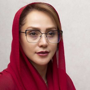 راهنمای جامع خرید عینک طبی: نکات انتخاب فریم و عدسی مناسب برای سلامت چشم، مشاوره تخصصی و انواع فریم‌های مدرن و کلاسیک در عینک ساحل.